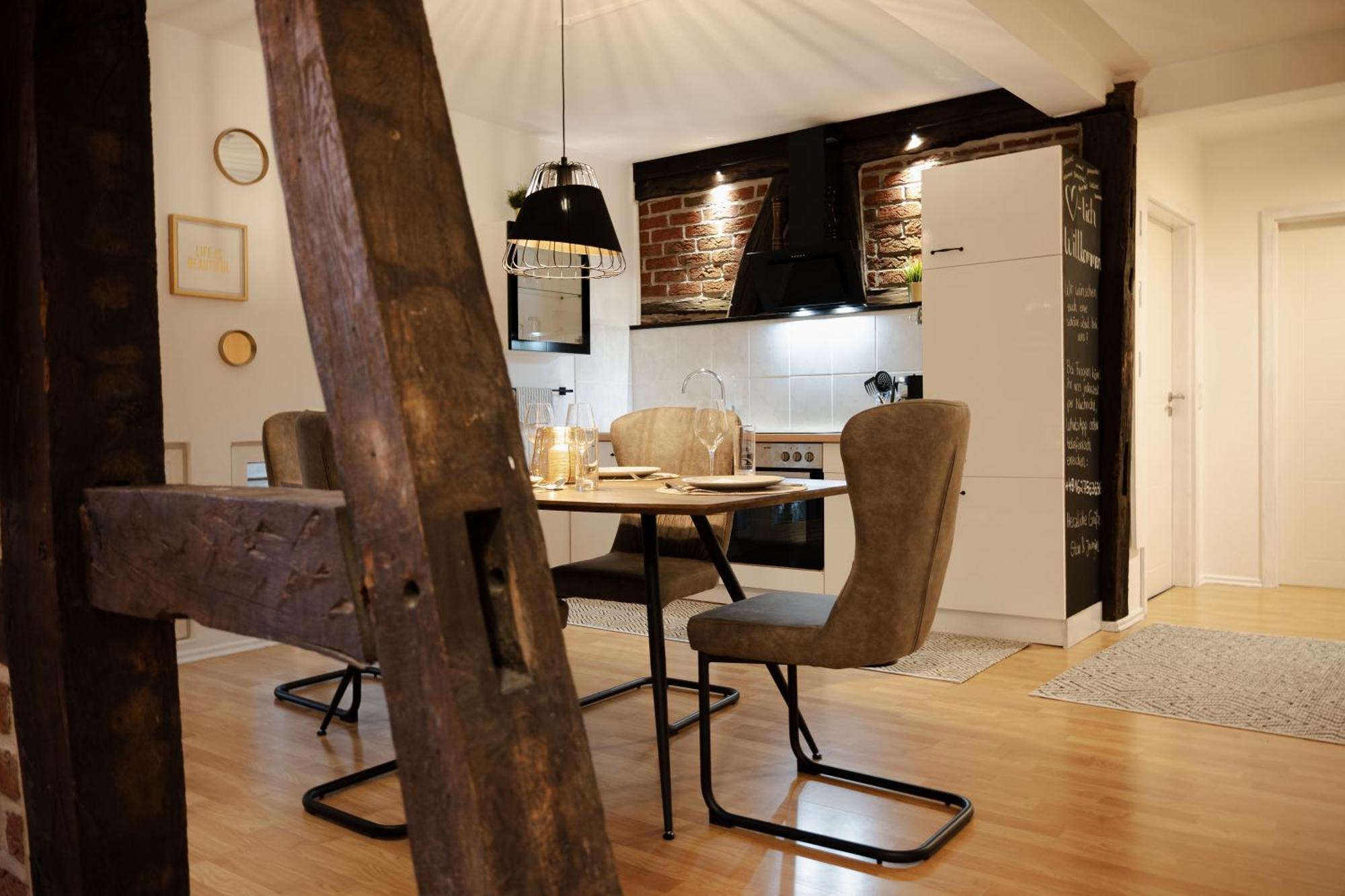 Jasta Homes Altstadt, Zentral, Ueberdachter Parkplatz, Netflix, Vollausstattung, Loft, Modern Und Komfort Hamelin Dış mekan fotoğraf