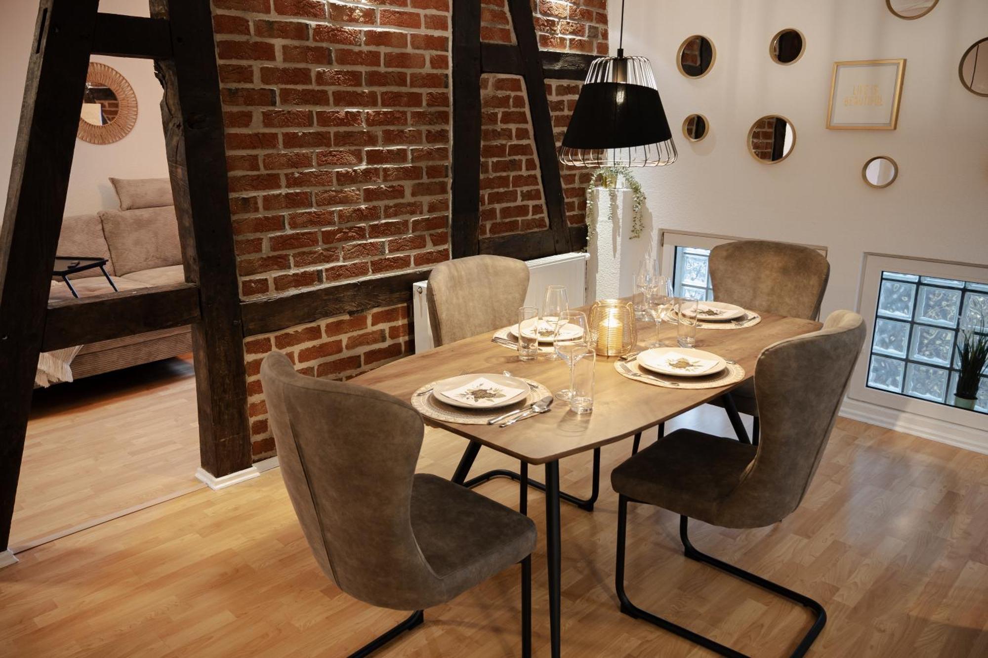 Jasta Homes Altstadt, Zentral, Ueberdachter Parkplatz, Netflix, Vollausstattung, Loft, Modern Und Komfort Hamelin Dış mekan fotoğraf