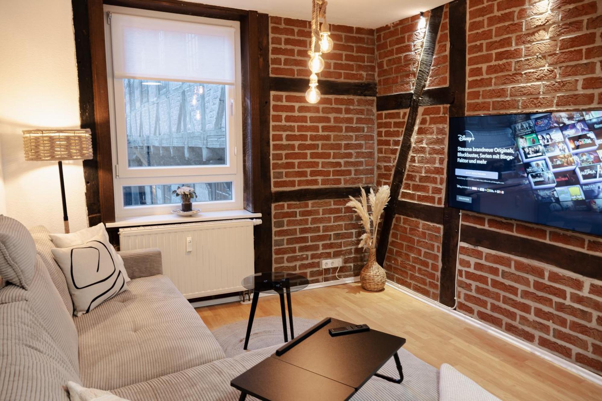 Jasta Homes Altstadt, Zentral, Ueberdachter Parkplatz, Netflix, Vollausstattung, Loft, Modern Und Komfort Hamelin Dış mekan fotoğraf