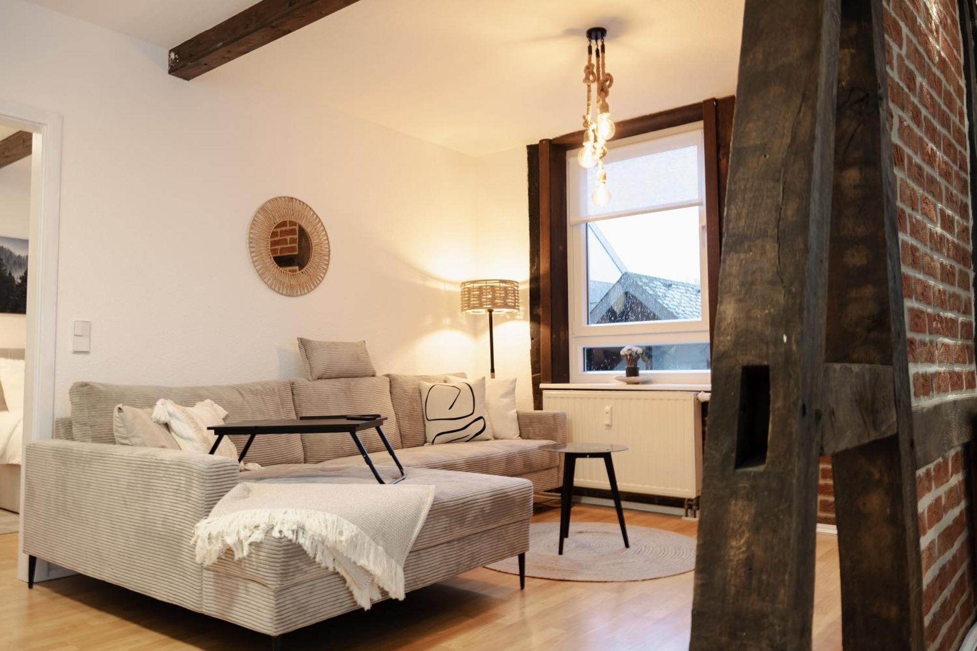Jasta Homes Altstadt, Zentral, Ueberdachter Parkplatz, Netflix, Vollausstattung, Loft, Modern Und Komfort Hamelin Dış mekan fotoğraf