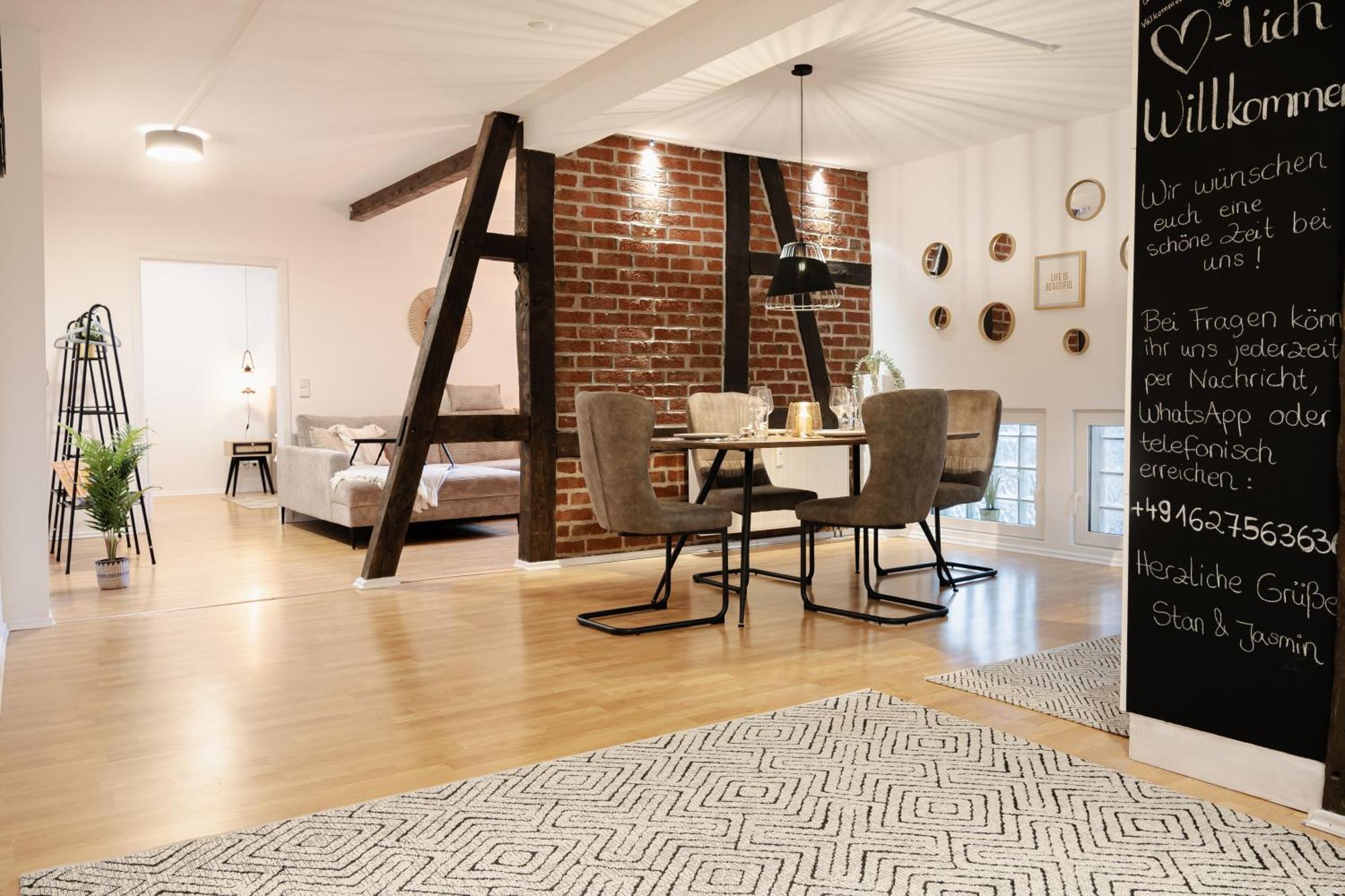 Jasta Homes Altstadt, Zentral, Ueberdachter Parkplatz, Netflix, Vollausstattung, Loft, Modern Und Komfort Hamelin Dış mekan fotoğraf