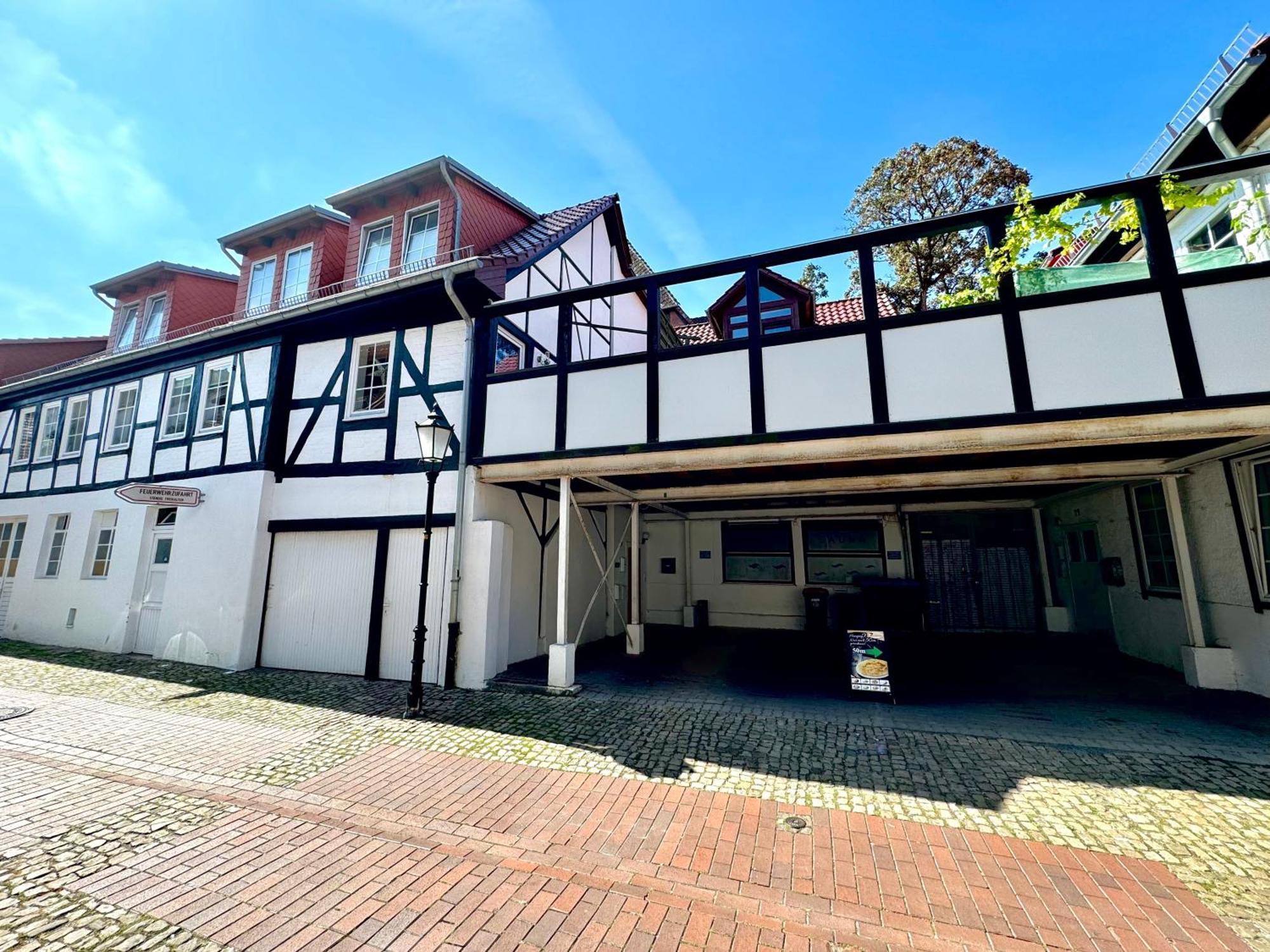 Jasta Homes Altstadt, Zentral, Ueberdachter Parkplatz, Netflix, Vollausstattung, Loft, Modern Und Komfort Hamelin Dış mekan fotoğraf